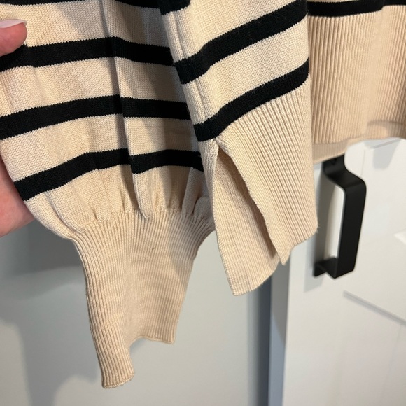 Crewneck beige sweater with black stripes - Picture 5 of 6